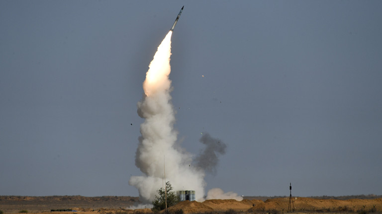 Ấn Độ nhận thêm nhiều tên lửa S-400 của Nga bất chấp Mỹ cấm vận