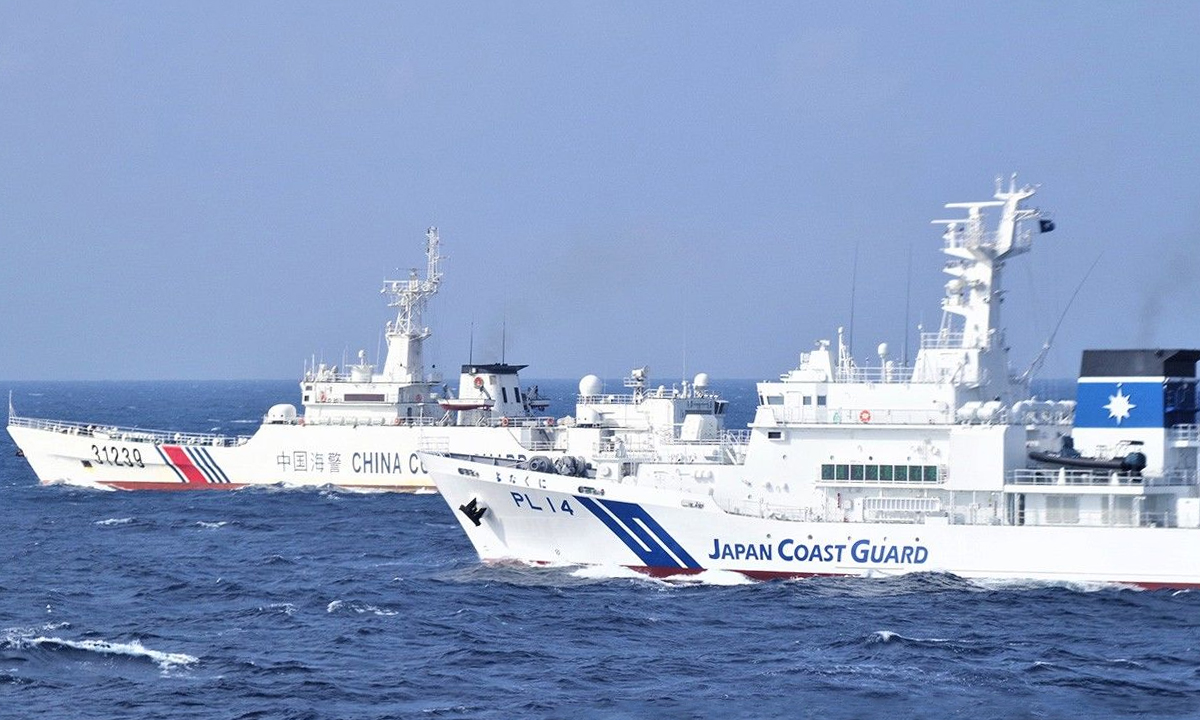 Tàu hải quân Trung Quốc tiến vào vùng biển Nhật Bản