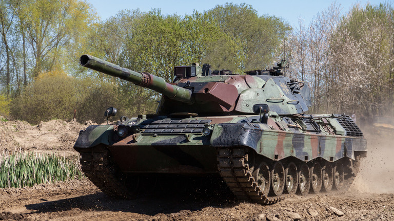Đức tính gửi xe tăng ngừng sử dụng cho Ukraine?