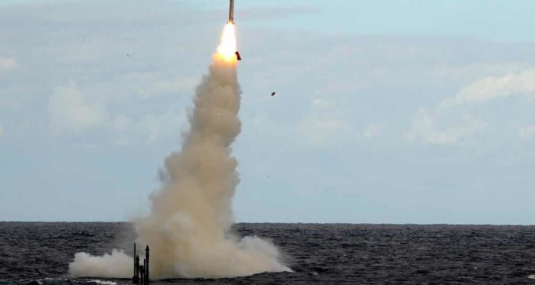 Hải quân Úc dự định trang bị tên lửa Tomahawk cho tàu ngầm Collins