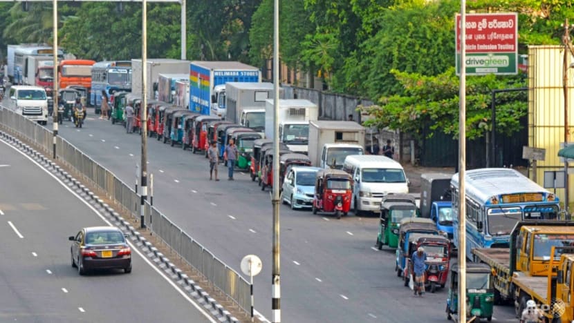 Sri Lanka ngừng hoạt động do cạn dự trữ nhiên liệu