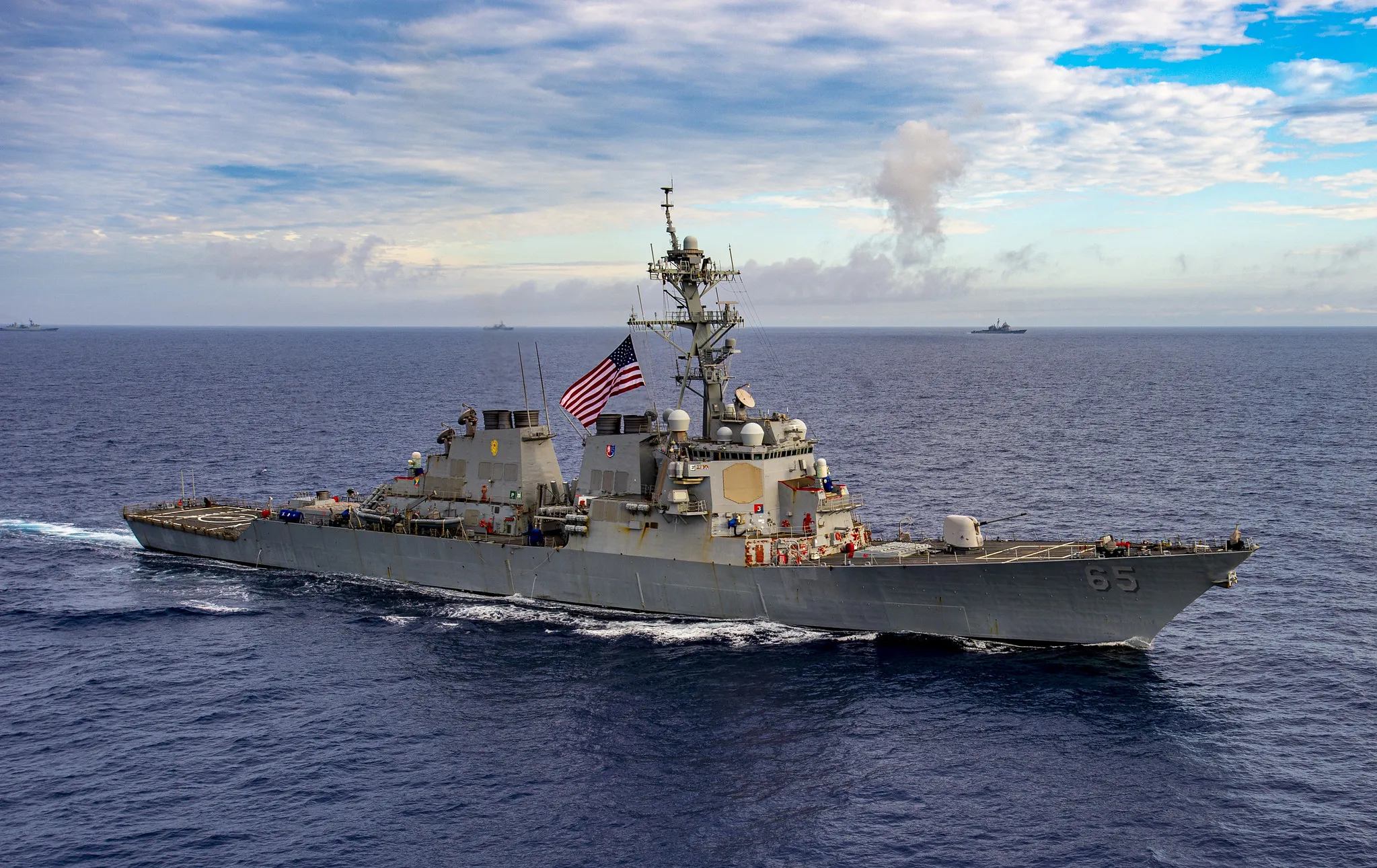 Trung Quốc tuyên bố 'Khiếu nại' tàu chiến Mỹ băng qua eo biển Đài Loan