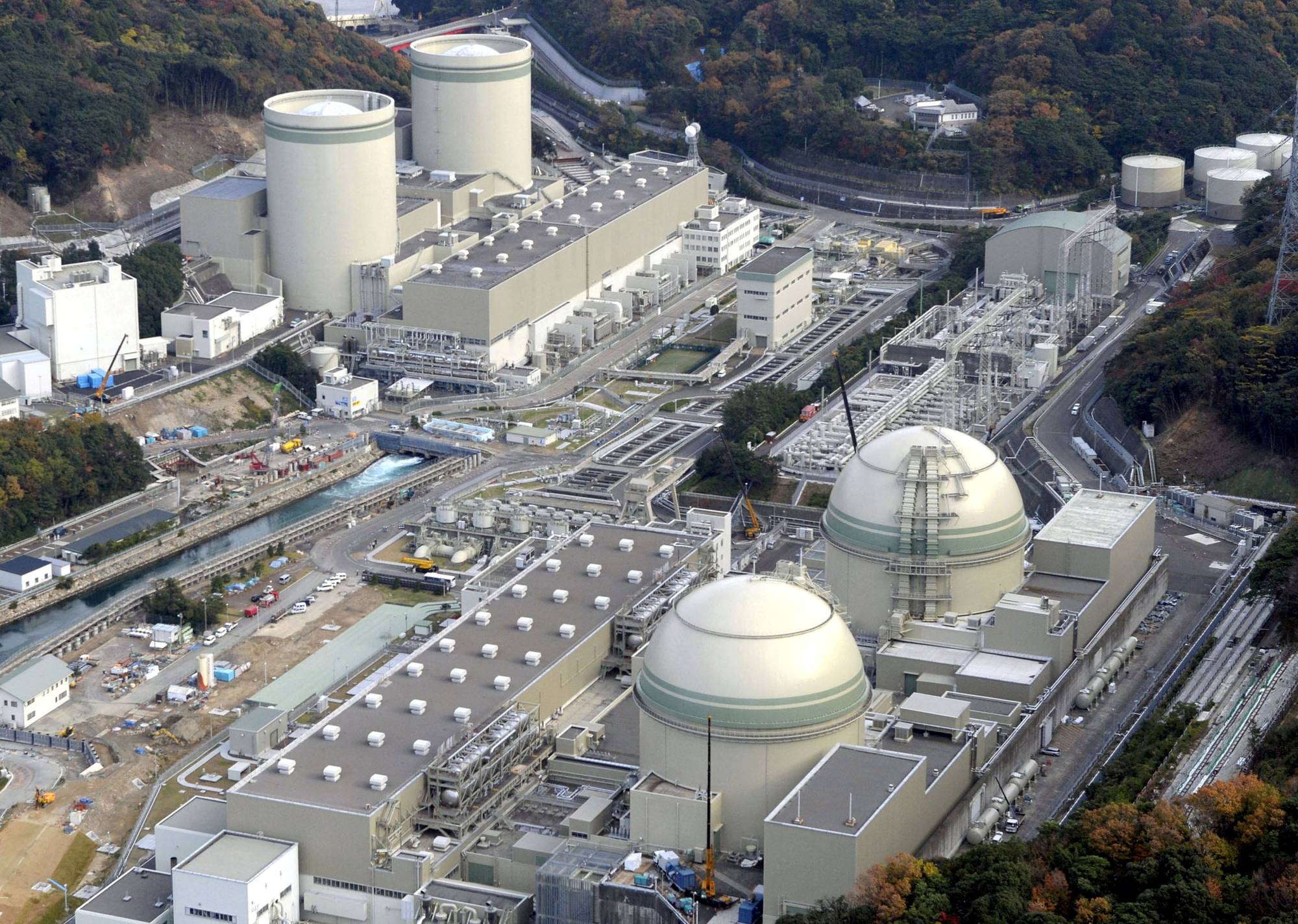 Thủ tướng Nhật Bản đặt mục tiêu sử dụng điện hạt nhân ở mức độ cao