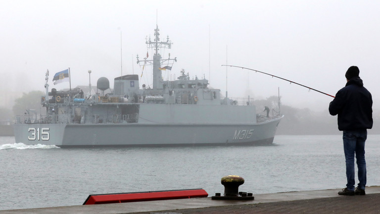 Các thành viên NATO chuẩn bị đóng cửa biển Baltic với Nga