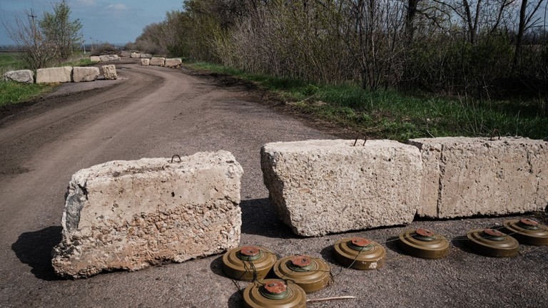 Ukraine cho nổ tung cây cầu biên giới với Belarus