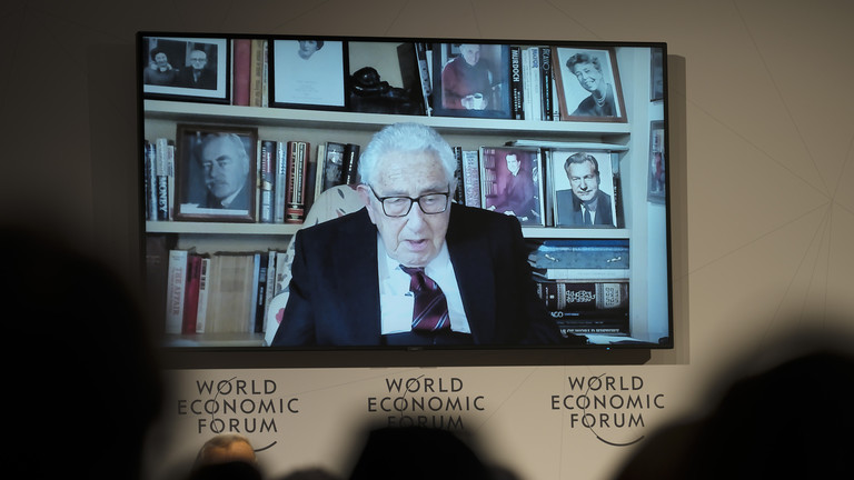Henry Kissinger gợi ý ukraine gia nhập nato