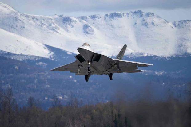 Máy bay quân sự Mỹ bắn hạ 'vật thể' ở phía bắc Alaska