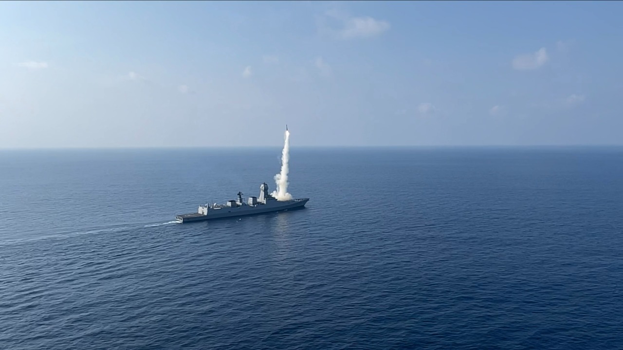 Hải quân Ấn Độ đặt mua nhiều tên lửa hành trình BrahMos