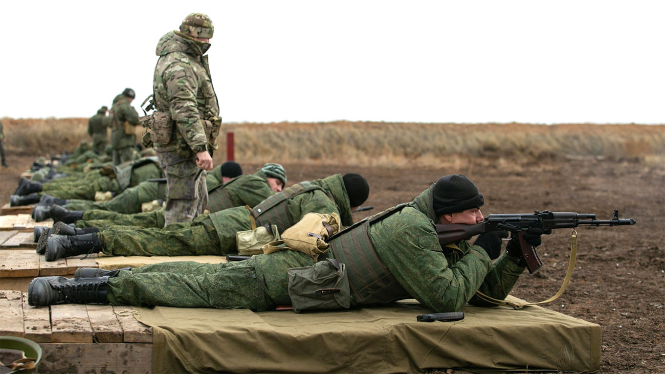 Nga bỏ phiếu mở rộng Luật làm mất uy tín người tham gia quân đội
