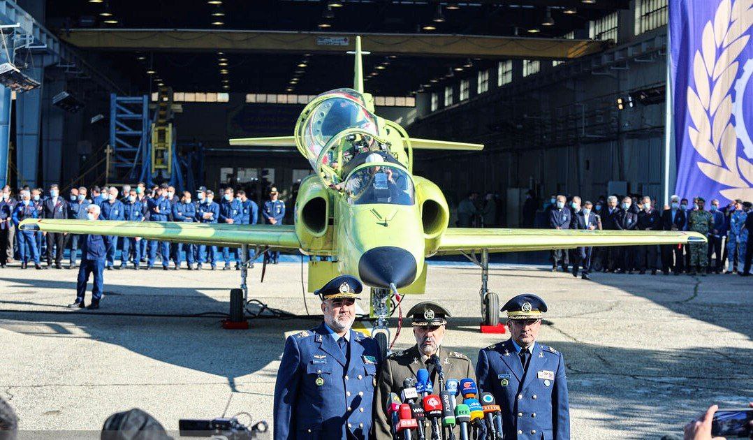 Iran ra mắt máy bay huấn luyện nội địa chuẩn bị cho máy bay chiến đấu Su-35 của Nga