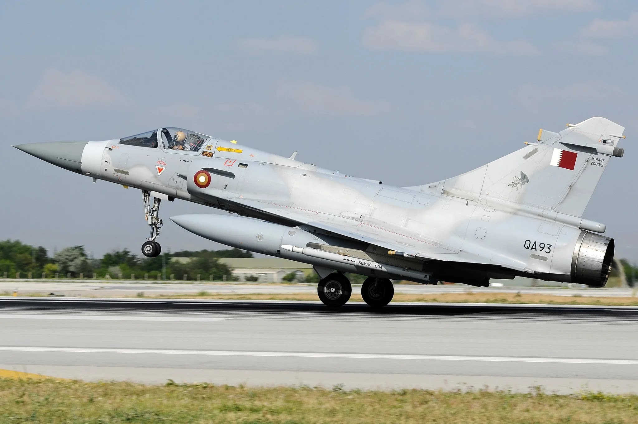 Indonesia mua máy bay phản lực Mirage 2000 đã qua sử dụng từ Qatar