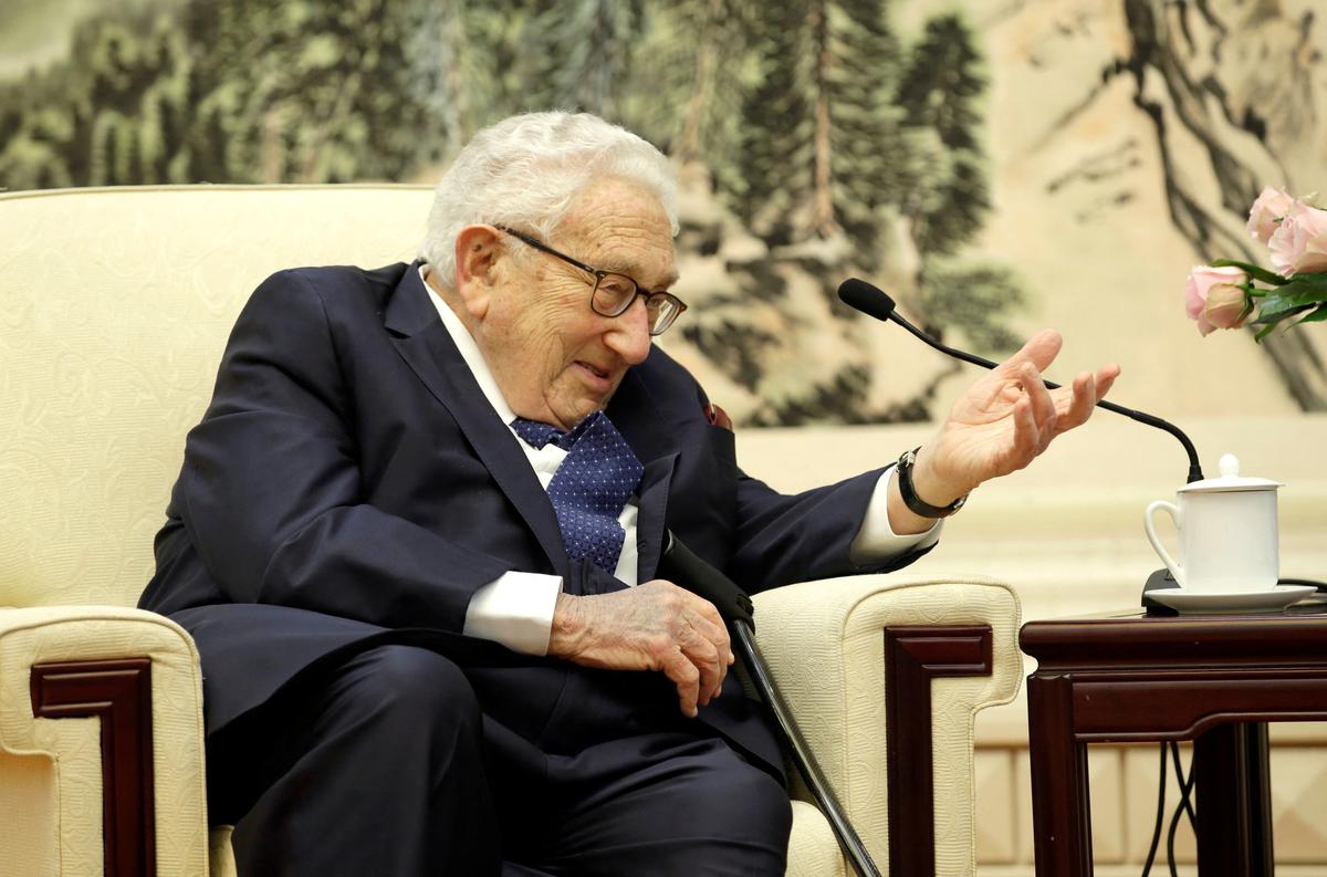 Kissinger gặp bộ trưởng Quốc phòng Trung Quốc
