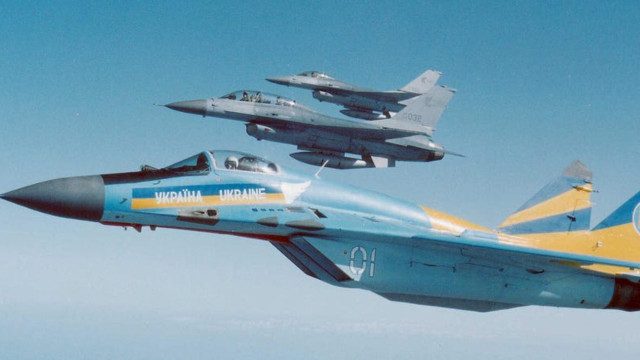 F-16 ‘Viper’ và MiG-29 sẽ là cặp chiến đấu và cùng màu sơn