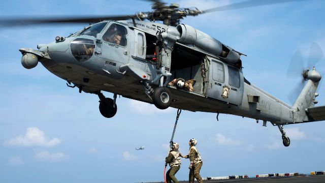 MH-60R 'Romeo' của Hải quân Mỹ bị rơi ở vùng biển ngoài khơi bờ biển Coronado